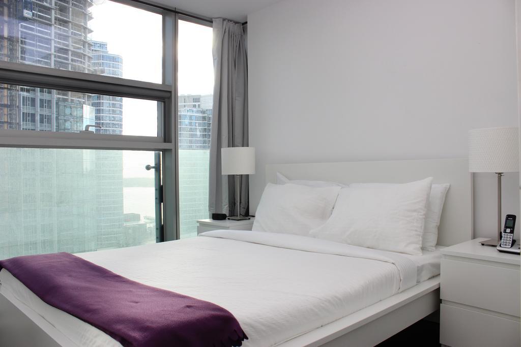 Atlas Suites- Furnished Apartments-College Street, Toronto Esterno foto
