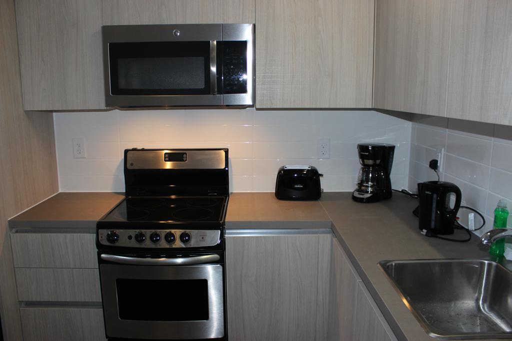 Atlas Suites- Furnished Apartments-College Street, Toronto Esterno foto