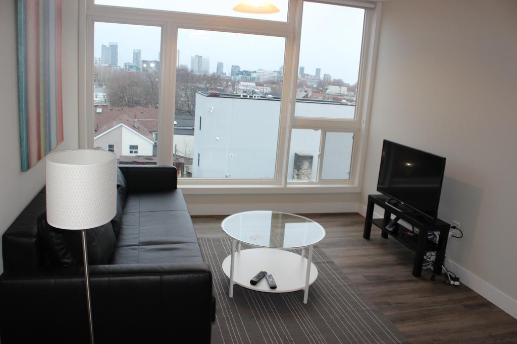 Atlas Suites- Furnished Apartments-College Street, Toronto Esterno foto