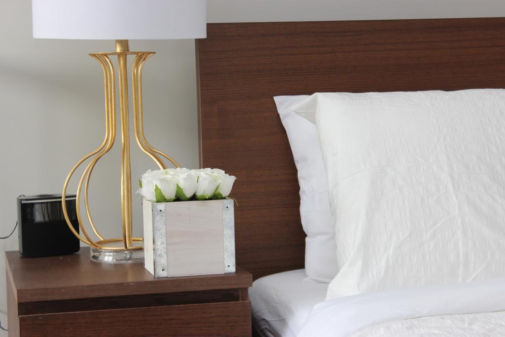 Atlas Suites- Furnished Apartments-College Street, Toronto Esterno foto